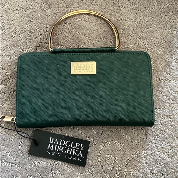 Badgley Mischka Black and Gold Handbag with Wallet - Picture 2 of 6